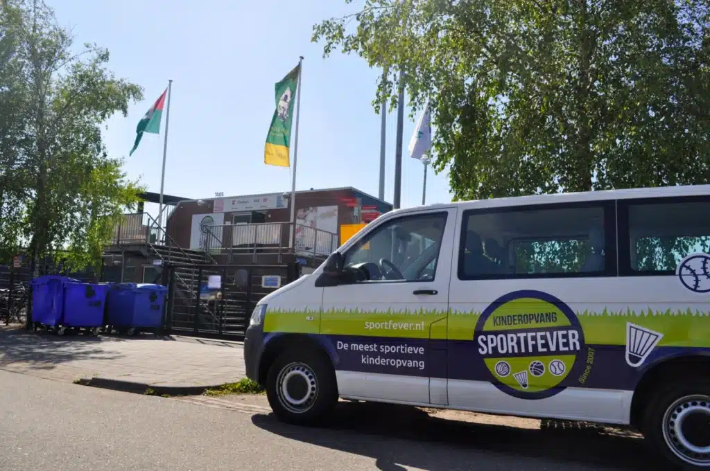 Kinderen sporten bij SportBSO DSS in Haarlem-Noord